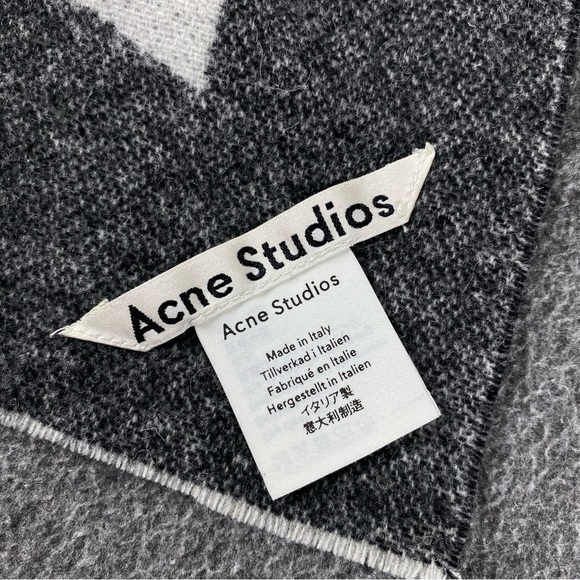 ACNE STUDIOS Gray Jacquard Scarf Rectangular - Picture 2 of 13